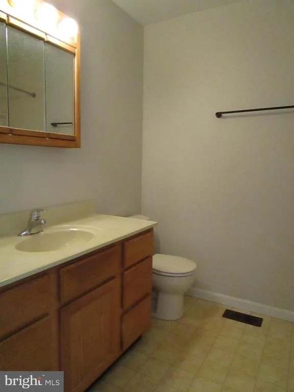 Photo of 1672 VERNON ROAD
