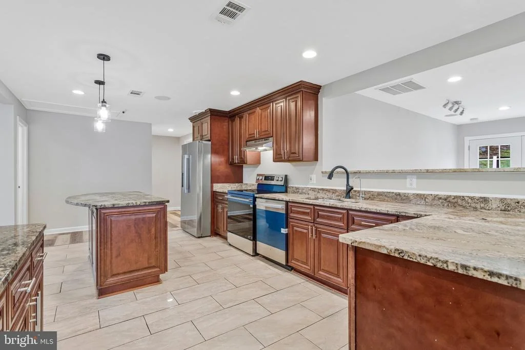 Photo of 13804 PARK AVENUE