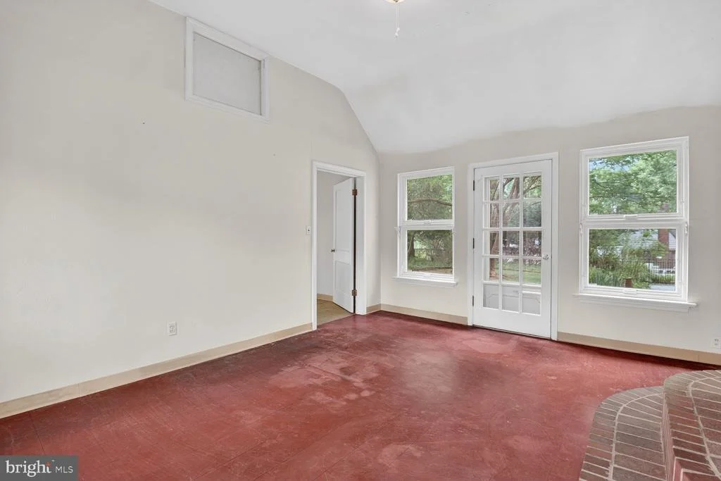 Photo of 702 MCNEILL ROAD