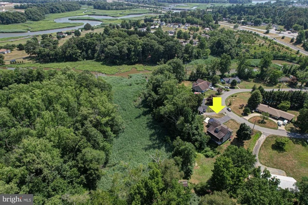 Photo of 119 N MEADOW DRIVE