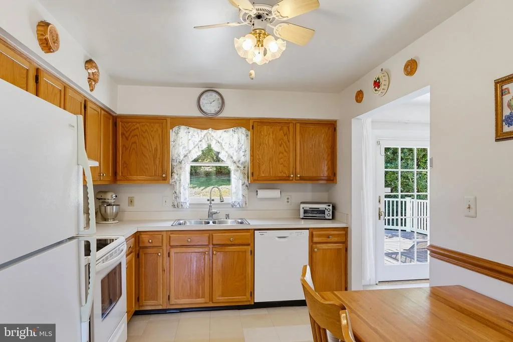 Photo of 375 SUNSHINE WAY