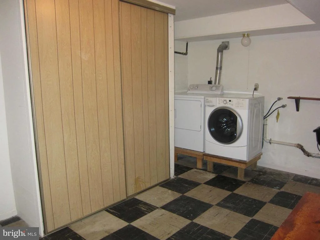Photo of 1309 RUPPERT ROAD