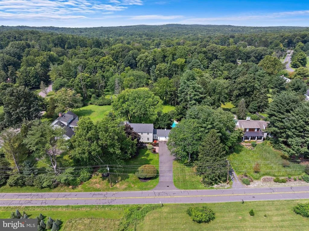 Photo of 186 FAIRVIEW ROAD