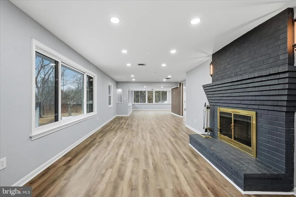 Photo of 2639 LOGMILL ROAD