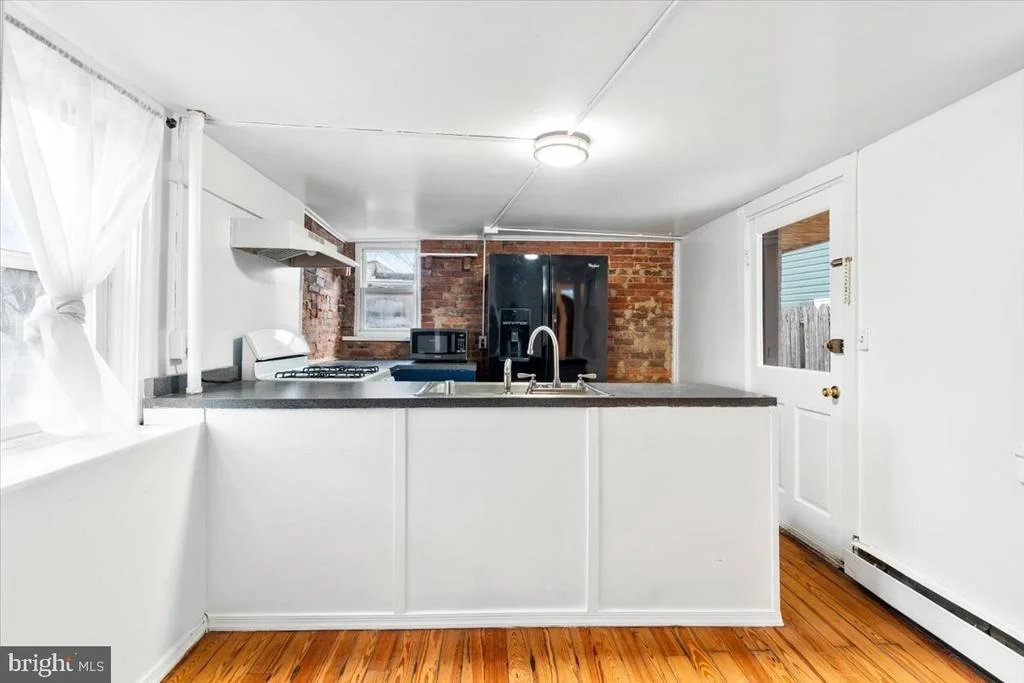 Photo of 129 W 5TH STREET