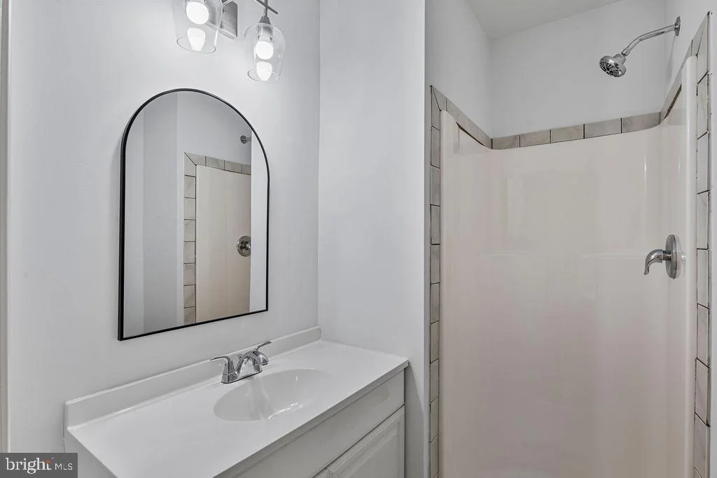 Photo of 905 HANOVER STREET