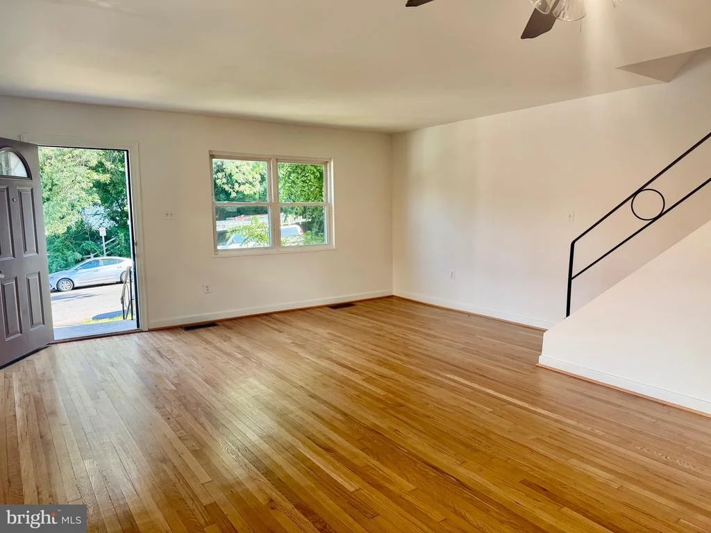 Photo of 6212 CARTERS LANE