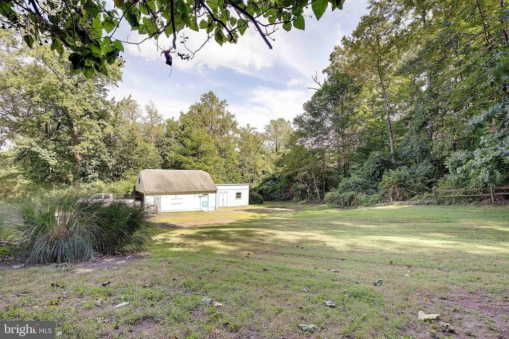 Photo of 349 ARBUTUS DRIVE