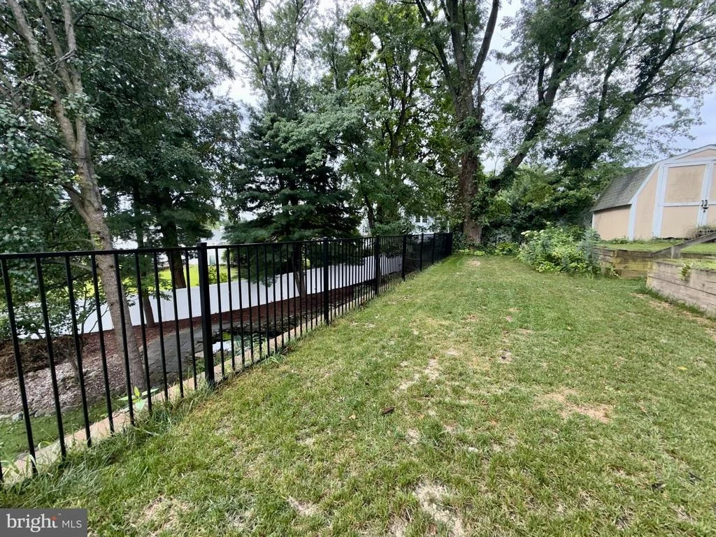 Photo of 7905 CHALICE ROAD