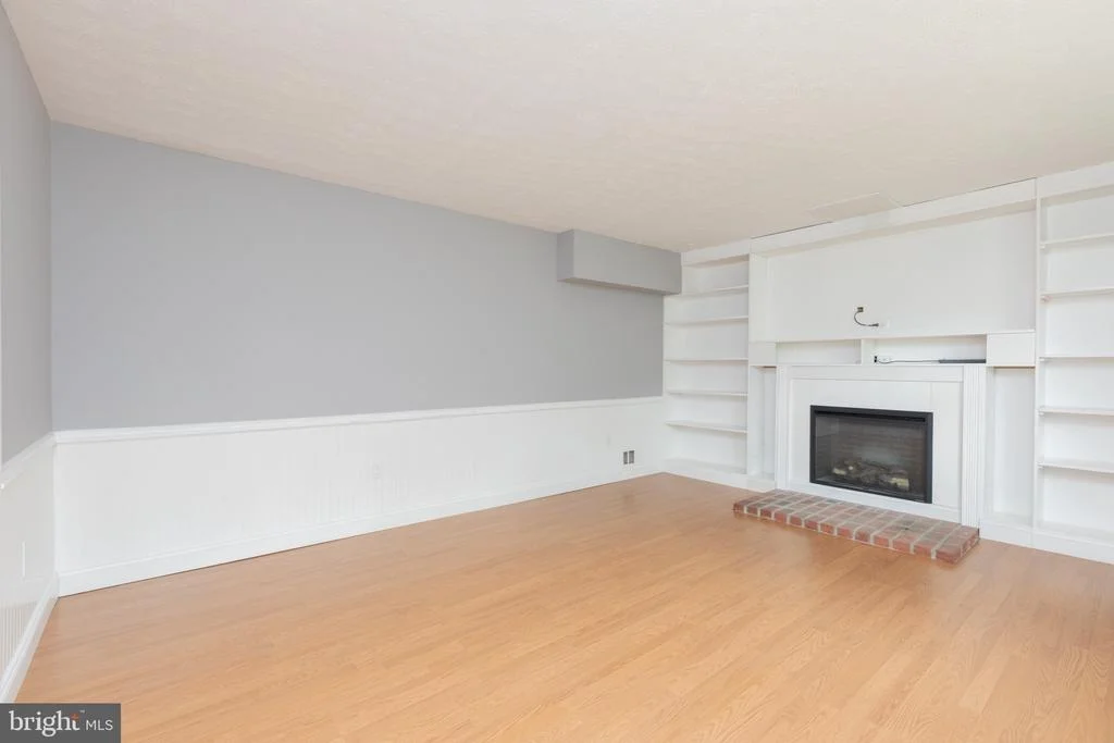 Photo of 706 UNIVERSITY DRIVE