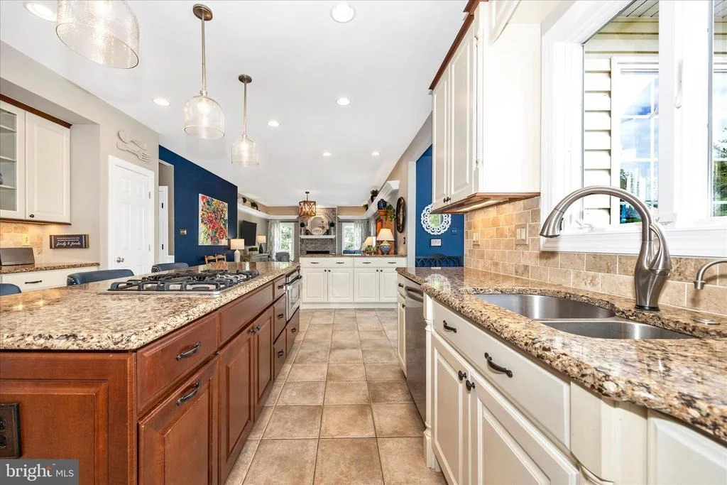 Photo of 6170 CHALLEDON CIRCLE