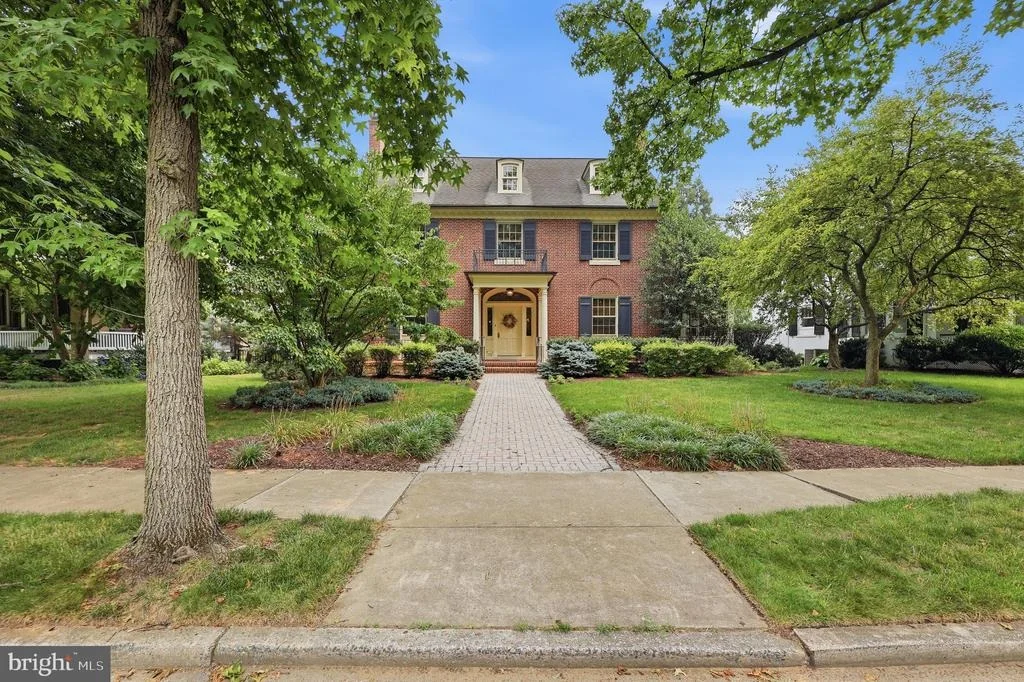 Photo of 310 UPPER COLLEGE TERRACE