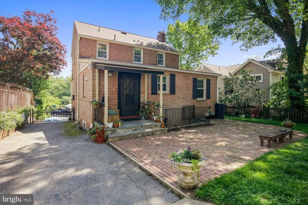 Photo of 10130 BROOKMOOR DRIVE