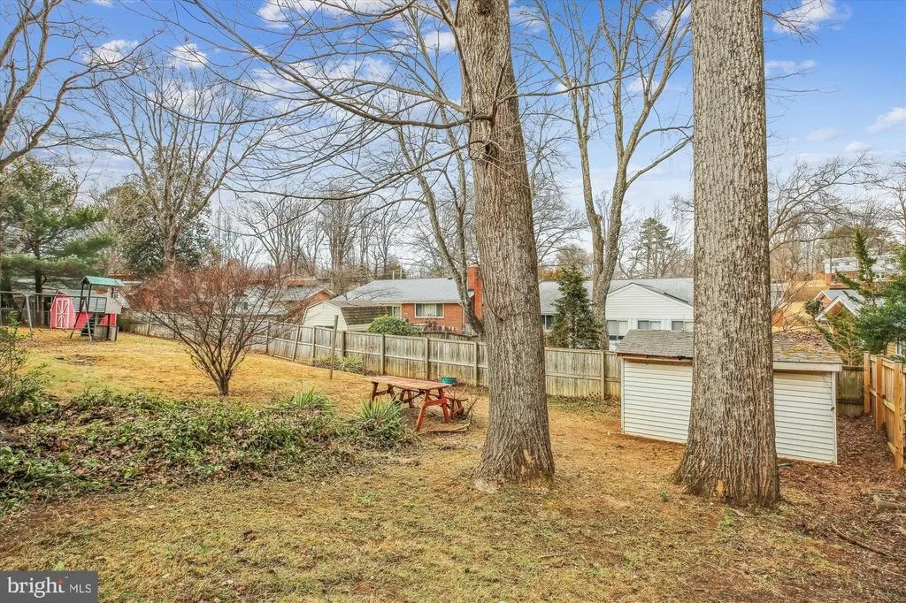 Photo of 715 BELGRADE ROAD N
