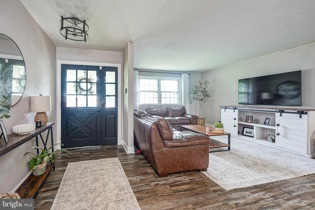 Photo of 2 BROADVIEW AVENUE