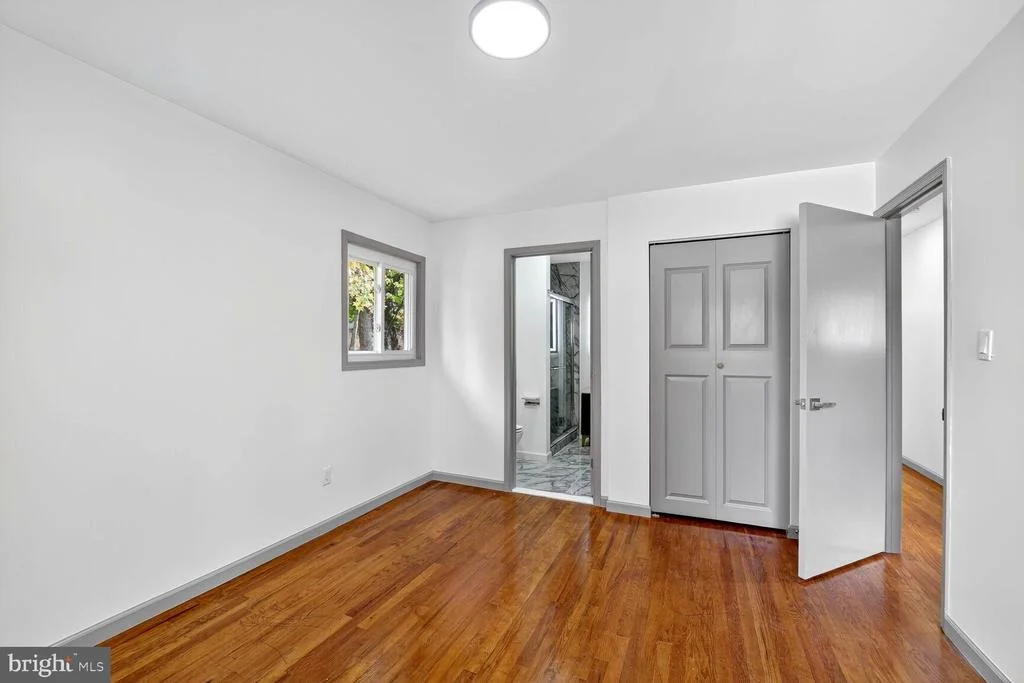 Photo of 5604 DUNDALK DRIVE