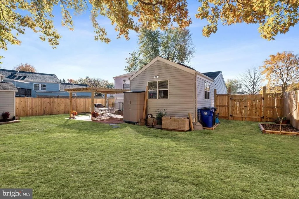 Photo of 6794 SINGLETREE COURT