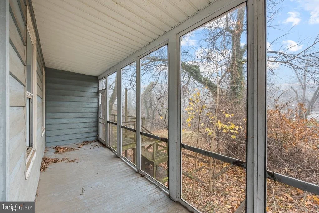 Photo of 307 HARLEM LANE