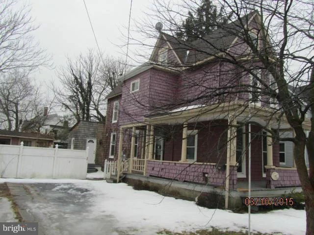 Photo of 413 LYMAN AVENUE