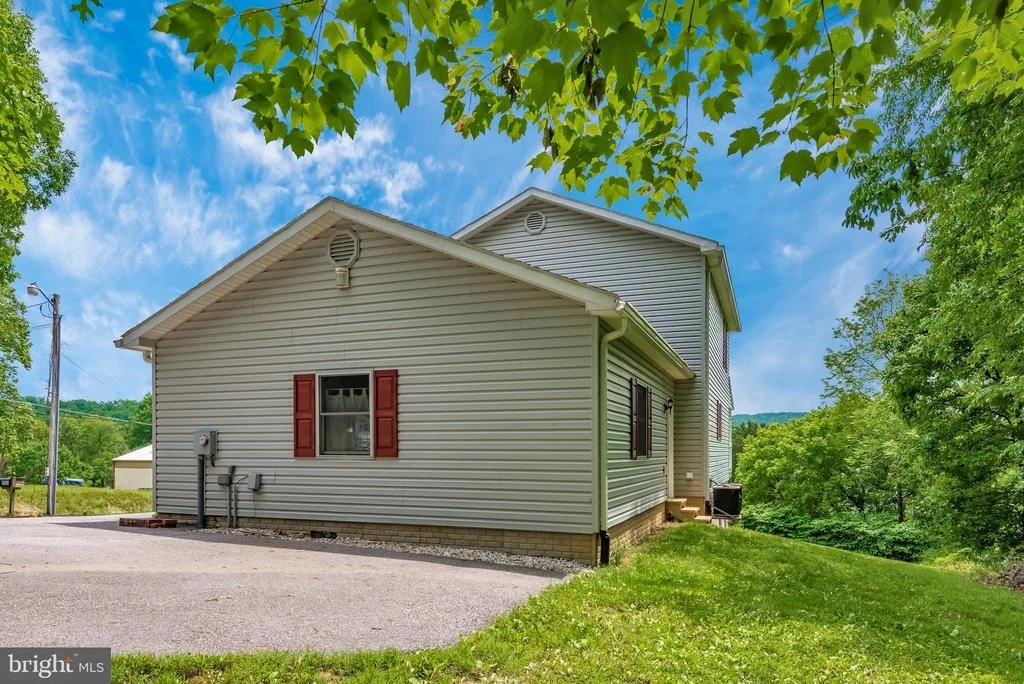 Photo of 6803 PLANTATION ROAD