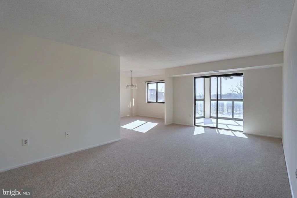Photo of Unit 3826 at 15115 INTERLACHEN DRIVE