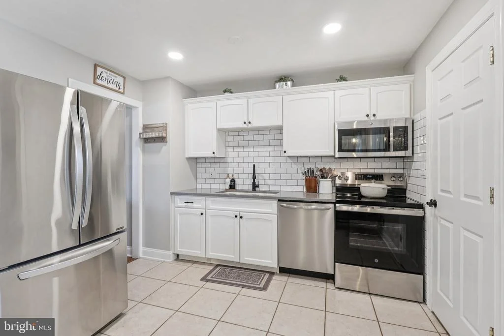 Photo of 6 RYDAL DRIVE