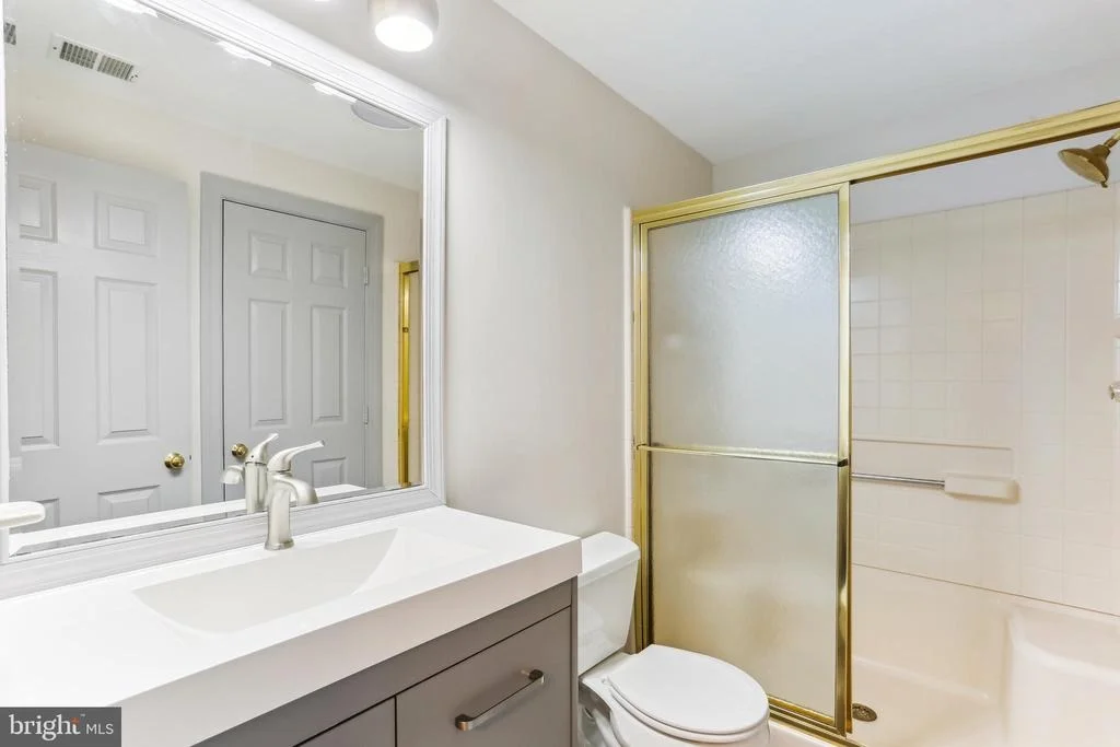 Photo of 9409 THORNEDIKE DRIVE