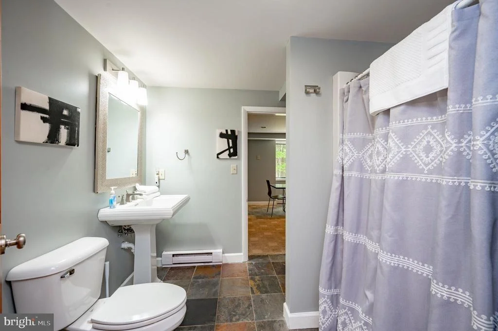 Photo of 106 LODGE CIRCLE