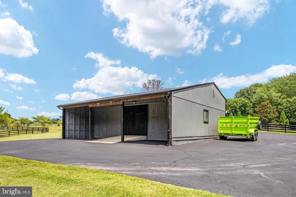 Photo of 19427 ROLLING HILLS DRIVE