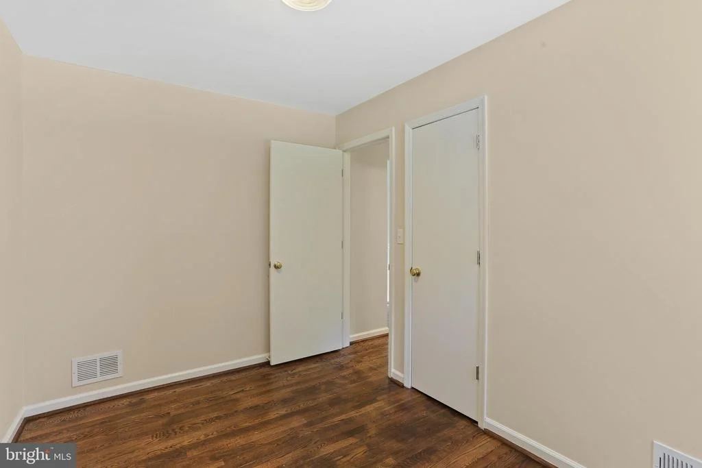 Photo of 1128 W NOLCREST DRIVE