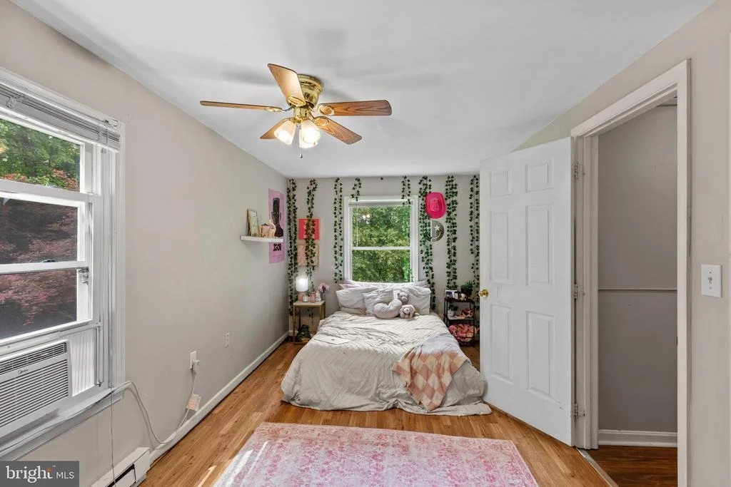 Photo of 1304 NAUGAHYDE ROAD