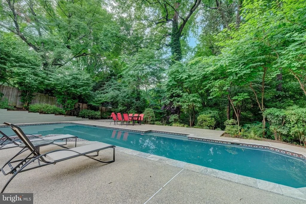 Photo of 7016 RIVER ROAD