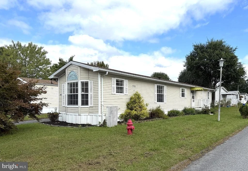 Photo of 101 ROUNDUP ROAD