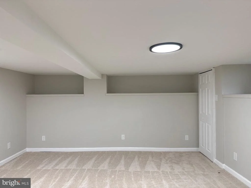 Photo of 7 CENTRE AVENUE