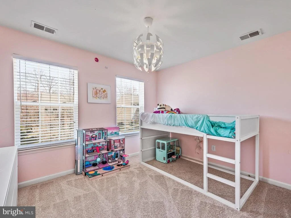 Photo of 6122 CLEMENTS LANE