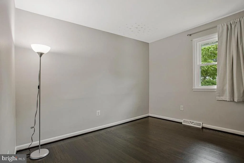 Photo of 454 MANOR ROAD