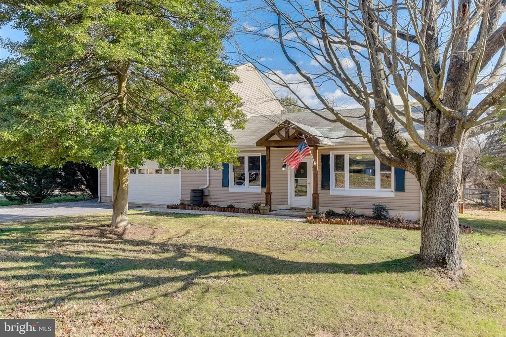 Photo of 5939 MEADOW ROAD