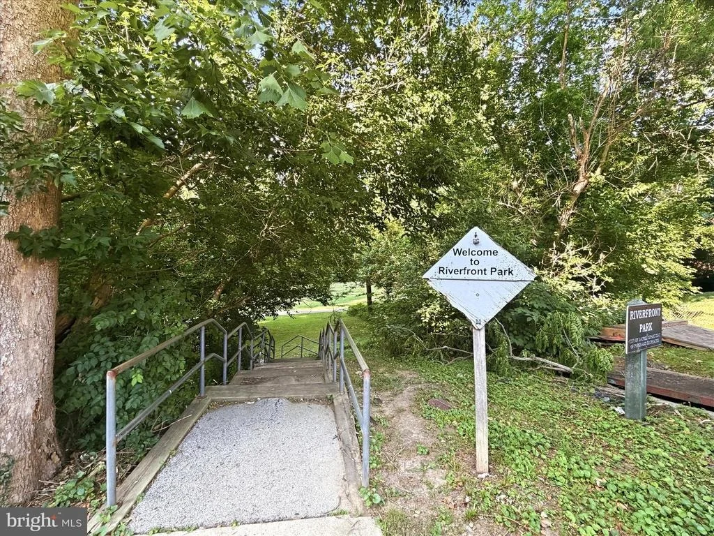 Photo of 9610 PATUXENT OVERLOOK DRIVE