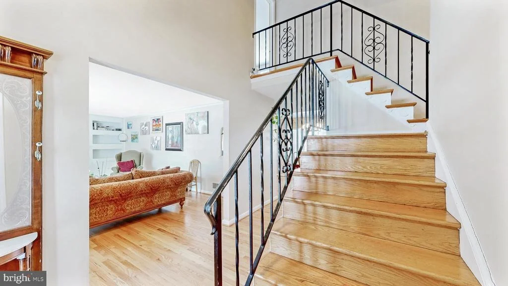 Photo of 102 MERIDEN DRIVE