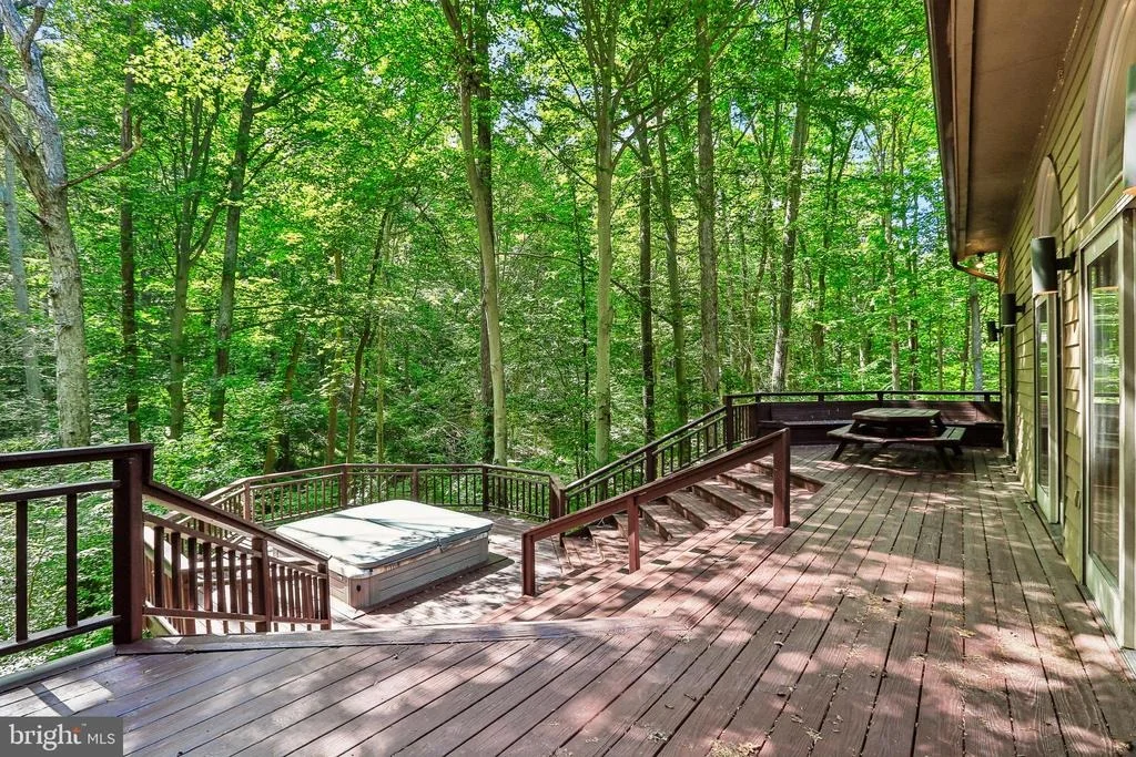 Photo of 810 GOVERNOR BRIDGE ROAD