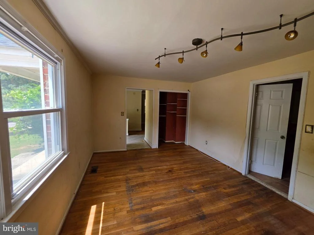 Photo of 12100 CHESTERTON DRIVE