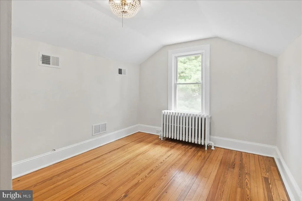 Photo of 4805 CALVERT ROAD