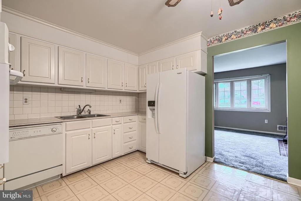 Photo of 323 MONTGOMERY DRIVE