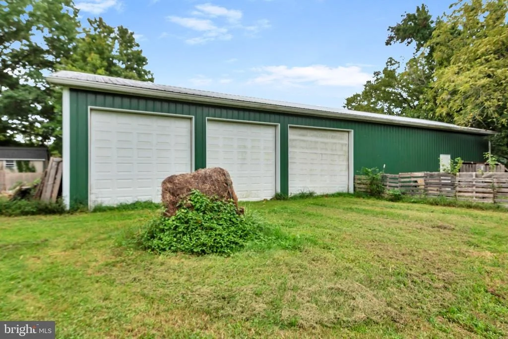 Photo of 8935 FAIRGROUND ROAD