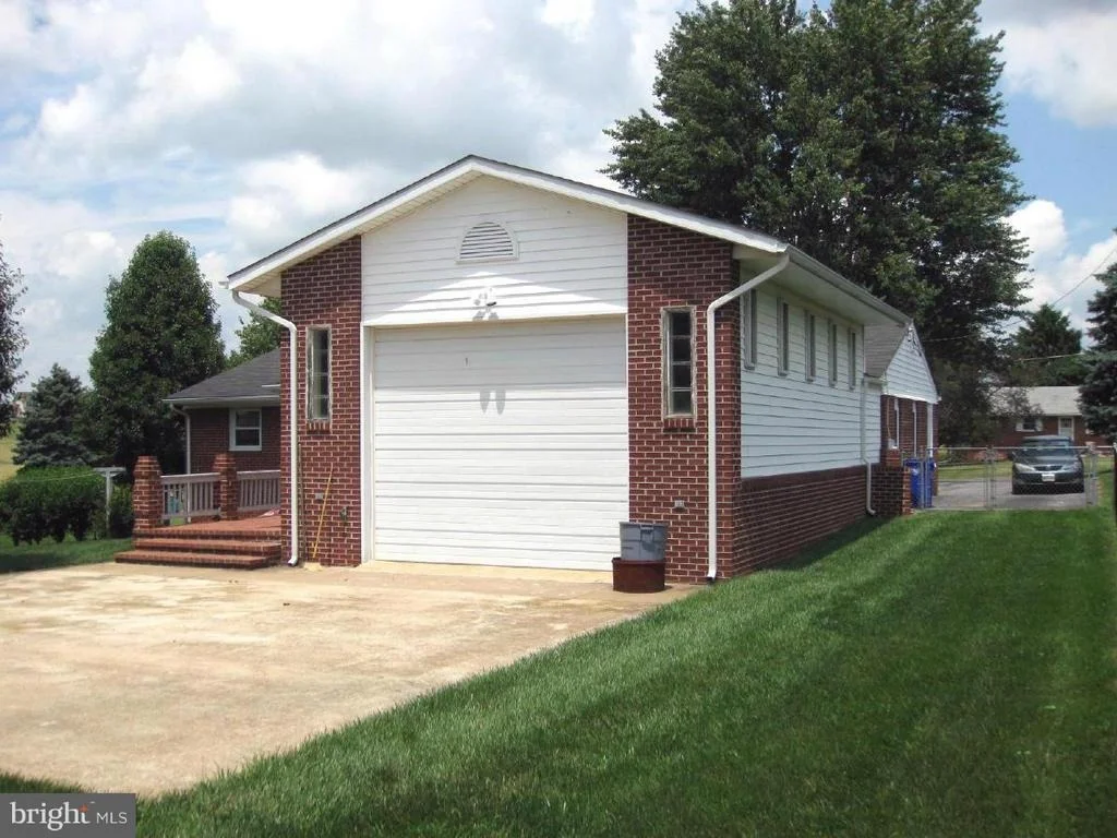 Photo of 4427 VALLEY VIEW ROAD