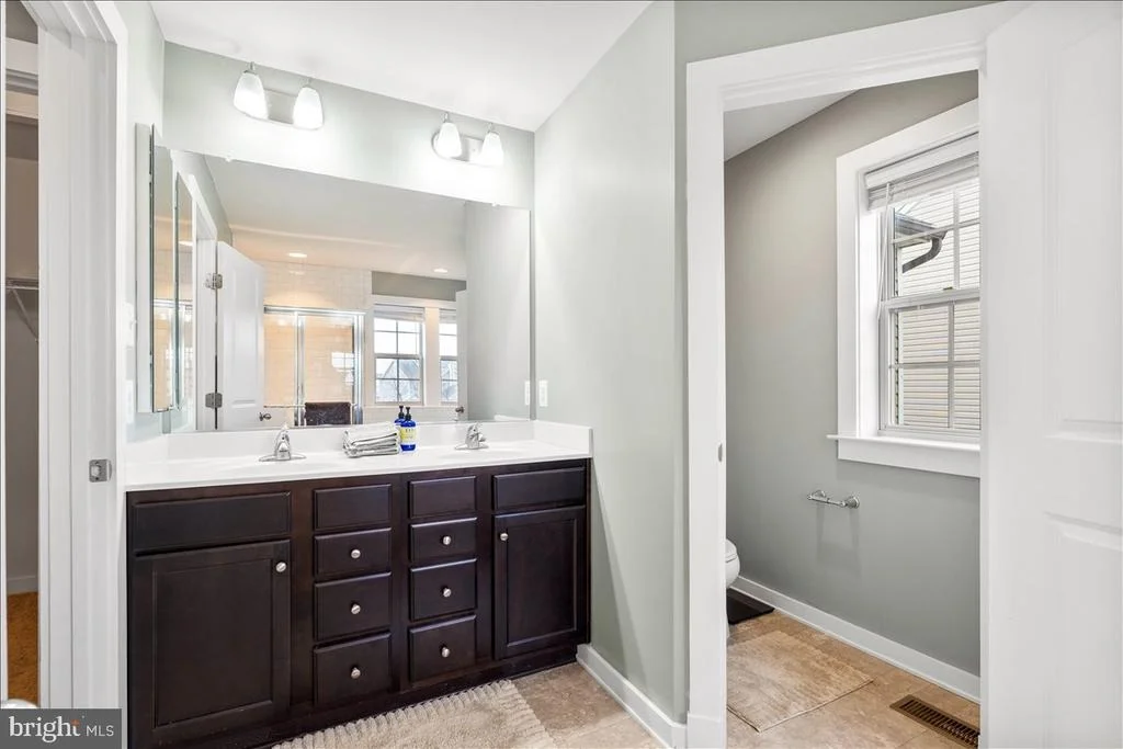 Photo of 1010 SAXTON DRIVE