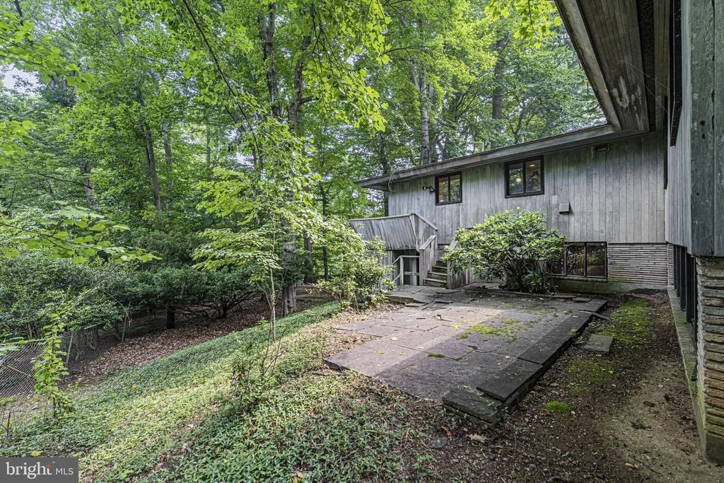 Photo of 2 BUTTONWOOD LANE