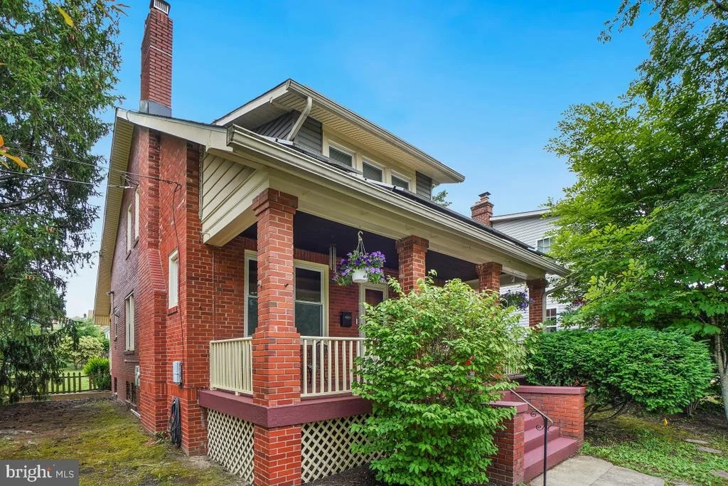 Photo of 6031 3RD STREET NW