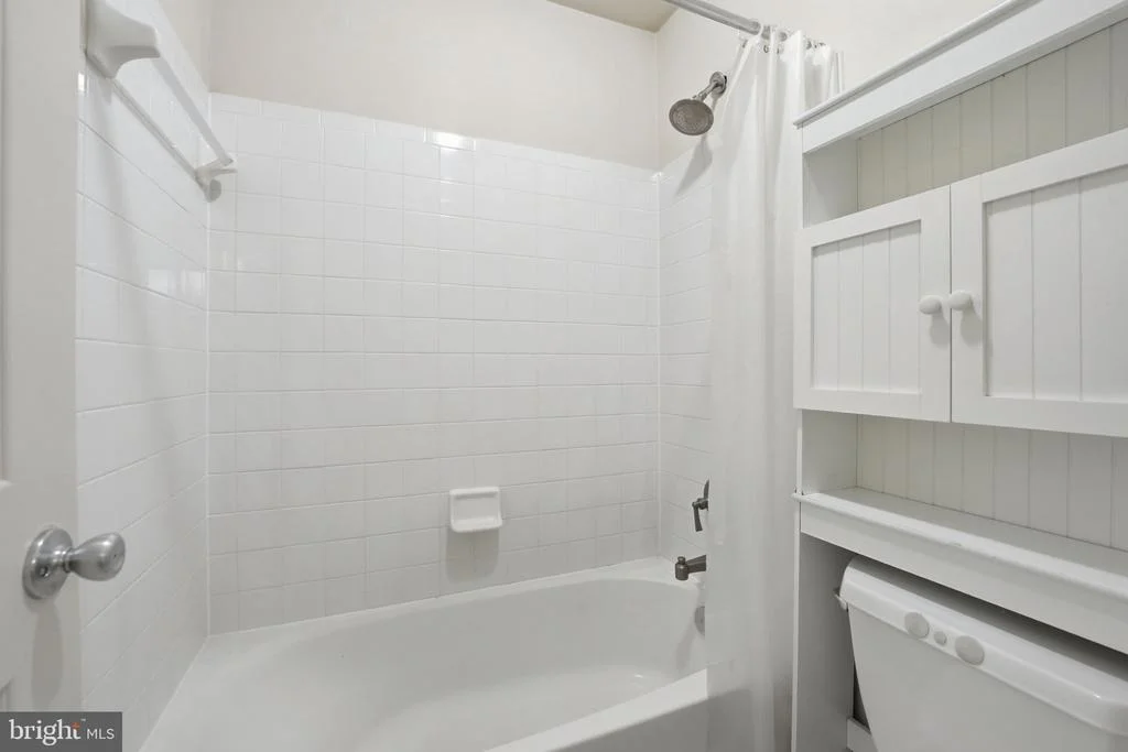 Photo of 7864 MEADOWGATE DRIVE