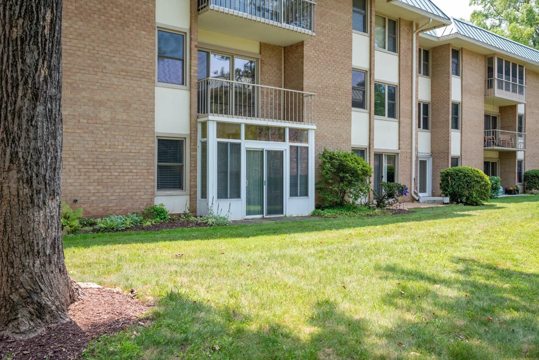Photo of Unit 81F at 3632 GLENEAGLES DRIVE